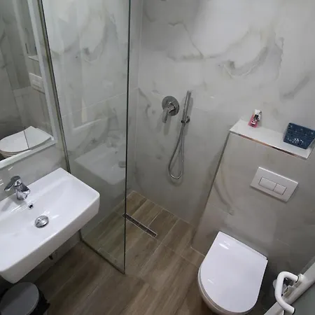 31 Apartment *