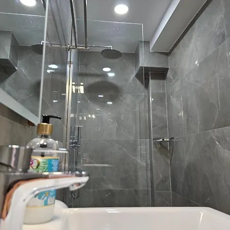 31 Apartment