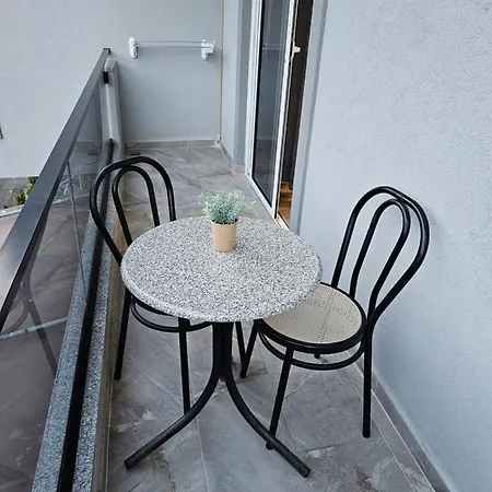 Apartment 31