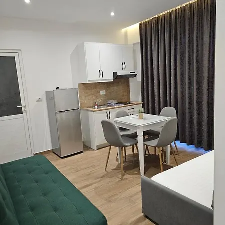 Apartment 31 *
