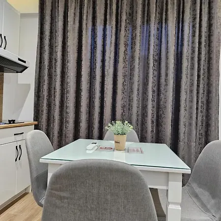 31 Apartment