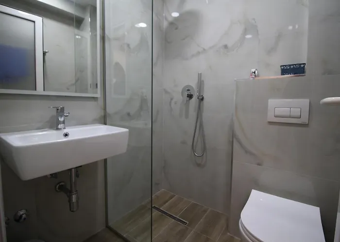 31 Apartment *